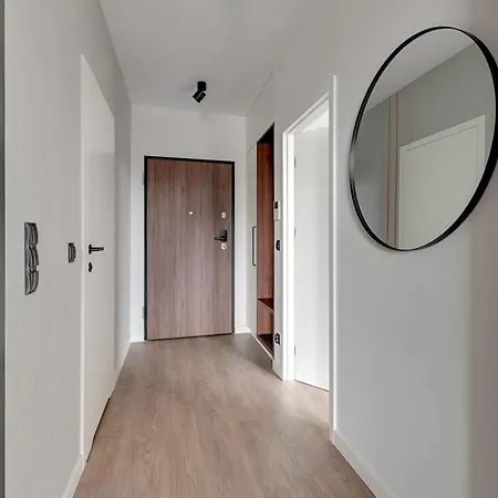 Scala 60e Center Premium With Parking By Lion Gdańsk
