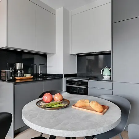 Apartament Scala 60e Center Premium With Parking By Lion