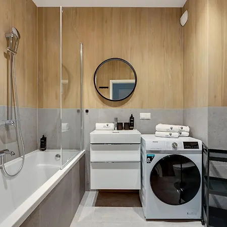Scala 60e Center Premium With Parking By Lion Apartament