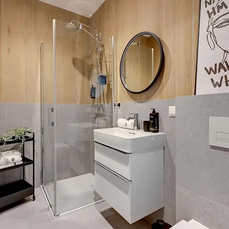 Scala 60e Center Premium With Parking By Lion Apartament Gdańsk
