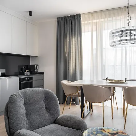 Apartament Scala 60e Center Premium With Parking By Lion
