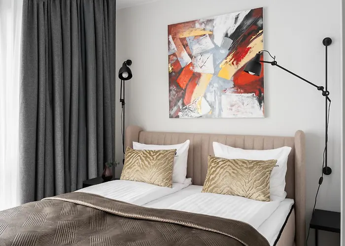 Old Town Scala E With Parking By Lion גדנסק